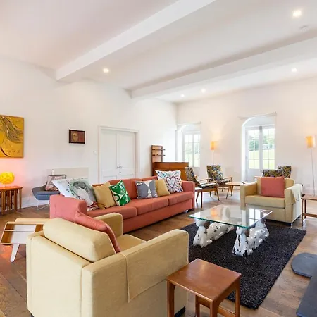 Villa Broughton Astley Sleeps 11 Wifi